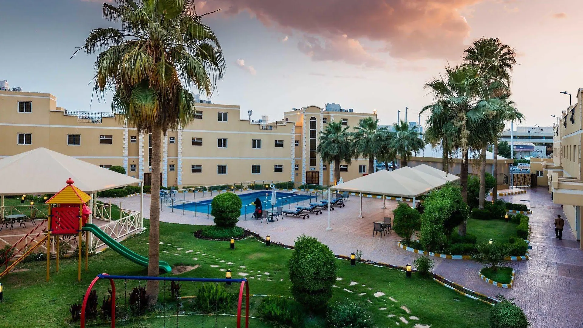 Boudl Al Malaz contacts